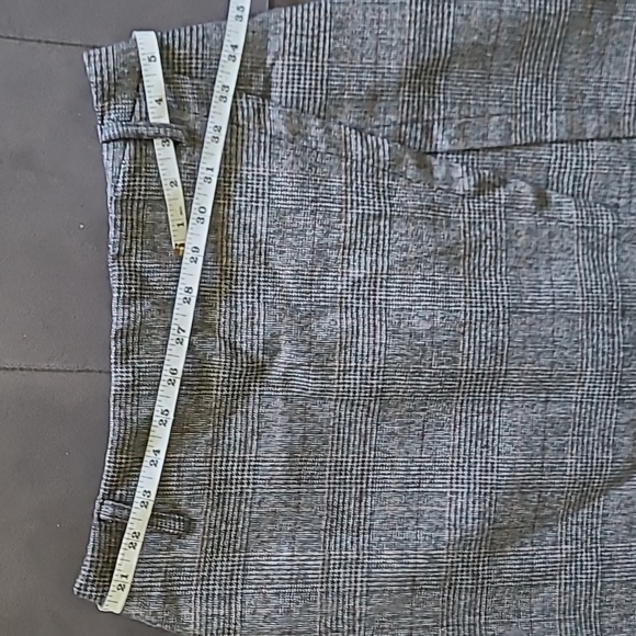 ELIG Skirt/ size M /color gray - Picture 8 of 9